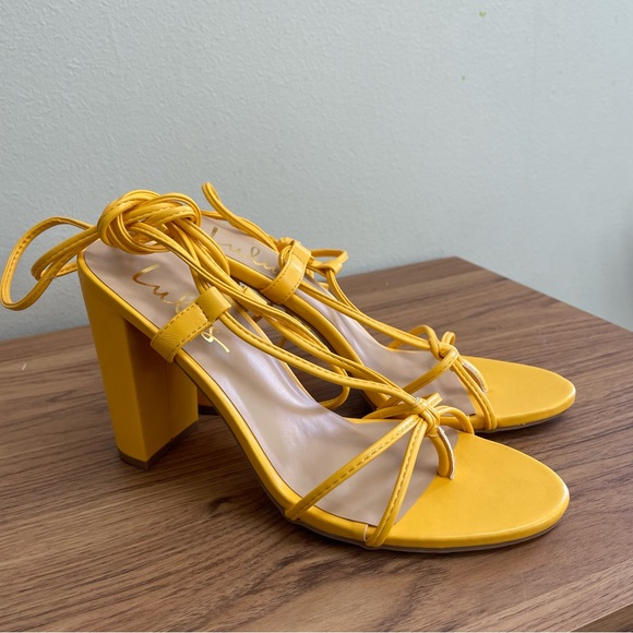 Lulus yellow wrap heels lace up block heel women’s size 9 - Picture 2 of 8